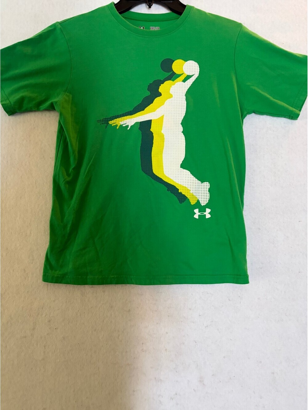 Under Armour Youth Medium Green Basketball Graphic T-Shirt